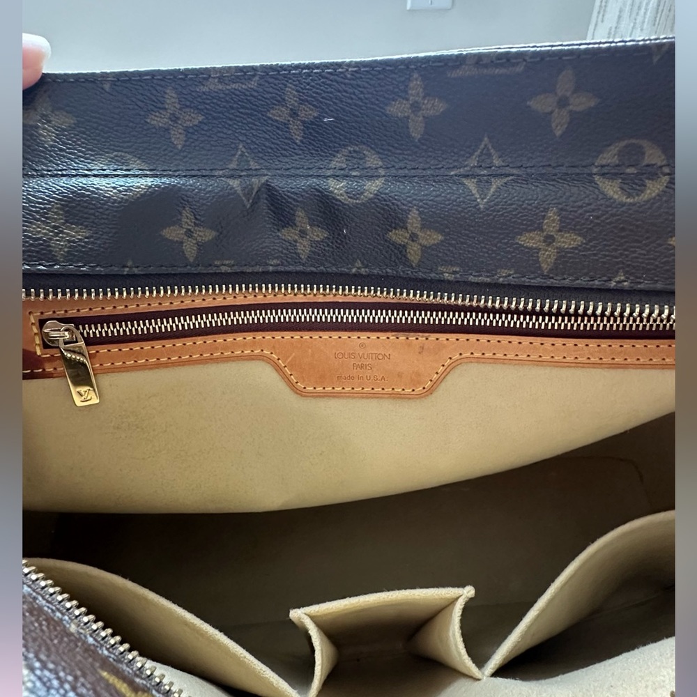 Louis Vuitton Luco Monogram Tote Shoulder Bag - Picture 8 of 9